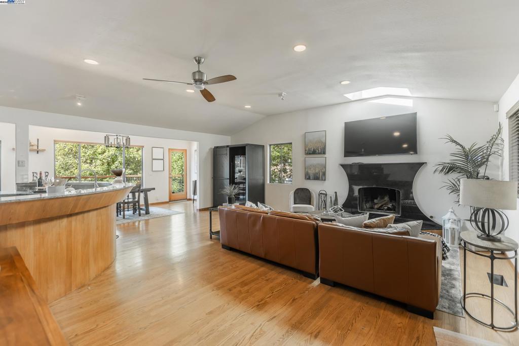 373 Taurus Ave