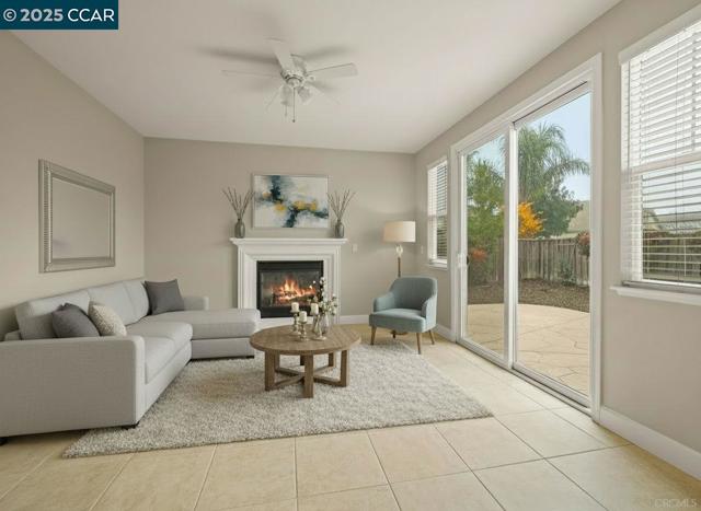 929 Painted Shore Court, Oakley CA: https://media.crmls.org/mediaz/94ed943b-ab1a-4bd2-95f9-47794550adab.jpg