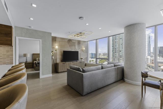 888 W E Street, San Diego CA: https://media.crmls.org/mediaz/94eda71a-59f5-494b-8ab2-f8bc9bf4ebe9.jpg