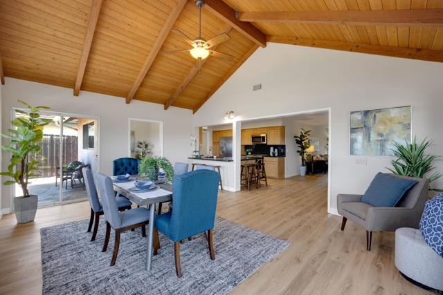 13710 Ahwahnee Way, Poway CA: https://media.crmls.org/mediaz/94f00dee-bb95-4fb9-88b4-fa033d122fd4.jpg