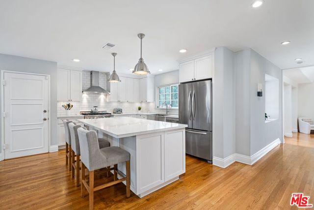 15257 Encanto Drive, Sherman Oaks CA: https://media.crmls.org/mediaz/94f0ab80-4662-4b2a-907c-b37bd4f849f5.jpg