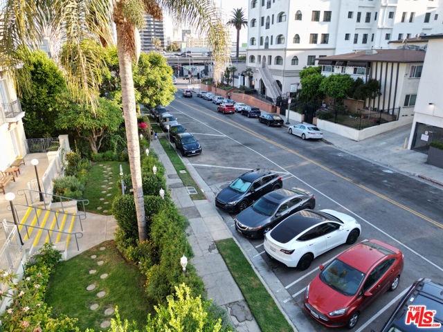 1944 Argyle Avenue, Los Angeles CA: https://media.crmls.org/mediaz/94f1c59f-3120-4dce-87e6-f19538ca64e6.jpg