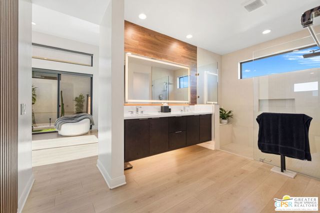 190 Obsidian Loop, Palm Springs CA: https://media.crmls.org/mediaz/94f24e29-9a90-4830-b5a3-f0191f6e7ea6.jpg