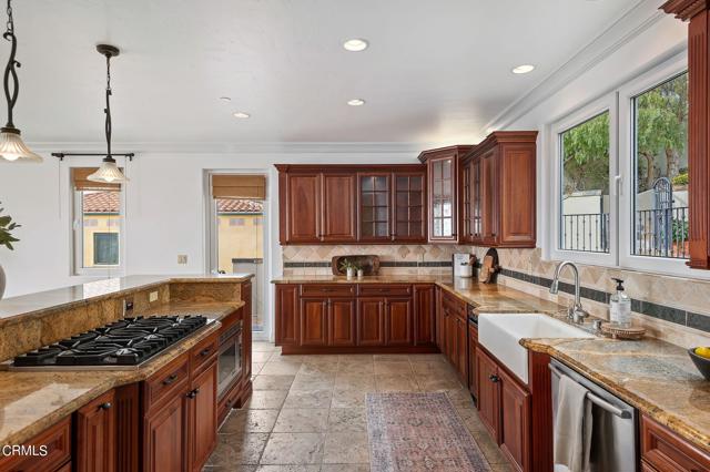 25-web-or-mls-12 - Kitchen