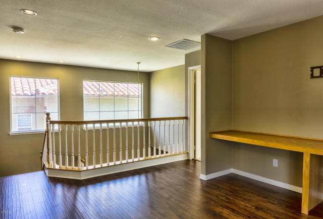 1026 Corte Augusta, Camarillo CA: https://media.crmls.org/mediaz/94f2dd83-ab7c-480e-b658-5d9c236fa120.jpg