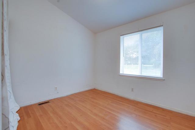 9345 Prunedale South Road, Salinas CA: https://media.crmls.org/mediaz/94f3a163-0a65-4cc3-8c4b-44721eb3c780.jpg