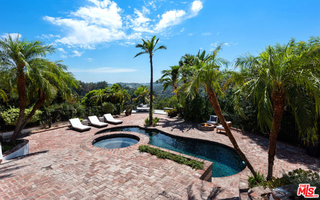 9714 Oak Pass Road, Beverly Hills CA: https://media.crmls.org/mediaz/94f440d1-e345-469e-9bdc-b89852b83c5d.jpg