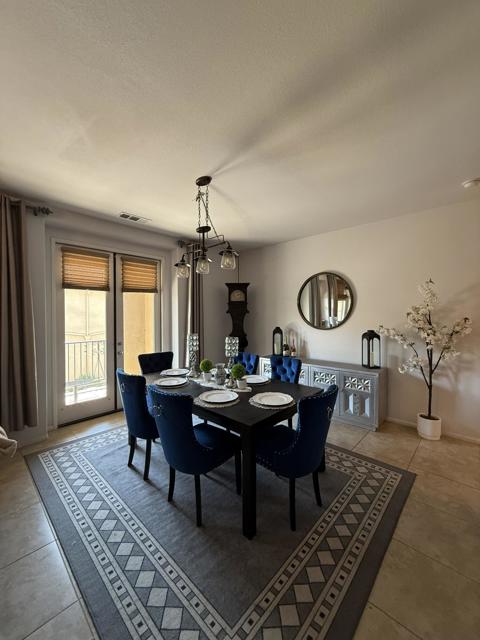 250 Paseo Bravo, Palm Desert CA: https://media.crmls.org/mediaz/94f46c6e-62e9-4b46-805e-d6e451336612.jpg