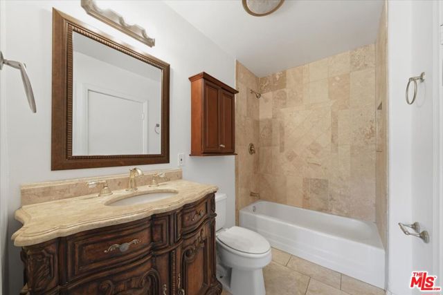 718 Blue Jay Road, Big Bear, CA 92315