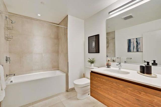 815 Tennessee Street, San Francisco CA: https://media.crmls.org/mediaz/94f4d453-8f6a-4b0d-b836-6ebf0012f901.jpg