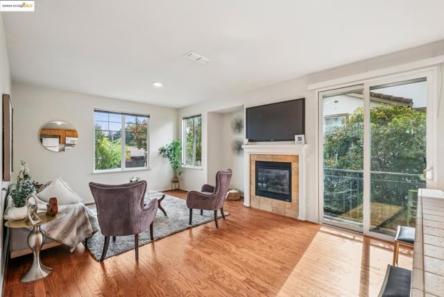 1861 Parkside Dr, Concord CA: https://media.crmls.org/mediaz/94f5cbdd-32a2-4b46-8eb6-eb5c9d2083d0.jpg