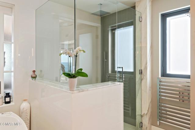 44-web-or-mls-44 - Primary Bathroom