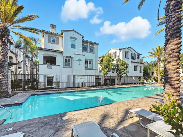 2454 Antlers Way, San Marcos CA: https://media.crmls.org/mediaz/94f6a1fd-452e-4c3e-9625-e7497363d06a.jpg