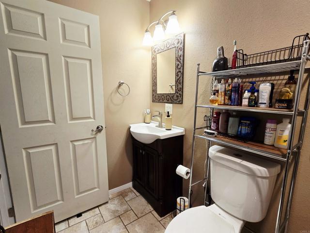 9690 Bundy Drive, Santee CA: https://media.crmls.org/mediaz/94f6d334-0aa5-4e70-9eae-c52da15acbec.jpg