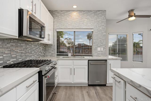 Detail Gallery Image 14 of 36 For 1512 Golfcrest Pl, Vista,  CA 92081 - 3 Beds | 2/1 Baths