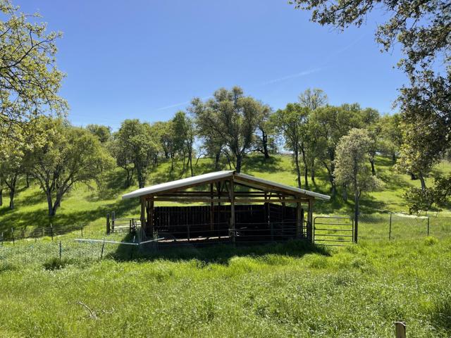 3570 Stagecoach Road, Copperopolis CA: https://media.crmls.org/mediaz/94f7cec9-ee75-4478-aa6f-74cc9920c610.jpg