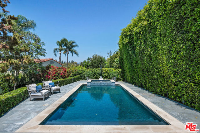 10428 Wyton Drive, Los Angeles CA: https://media.crmls.org/mediaz/94f85810-fc60-4ce3-8396-d36def8355ed.jpg
