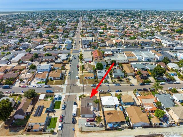 1195 Georgia A-C, Imperial Beach CA: https://media.crmls.org/mediaz/94f8e738-a42f-4762-9182-e7f19177e106.jpg