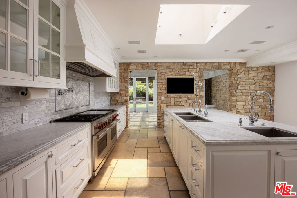 MLS #26873947 image #9