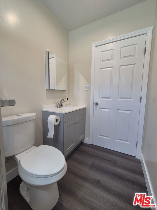 6641 Chimineas Avenue, Reseda CA: https://media.crmls.org/mediaz/94f95a2f-1517-417a-8d77-b8b151ee25f0.jpg