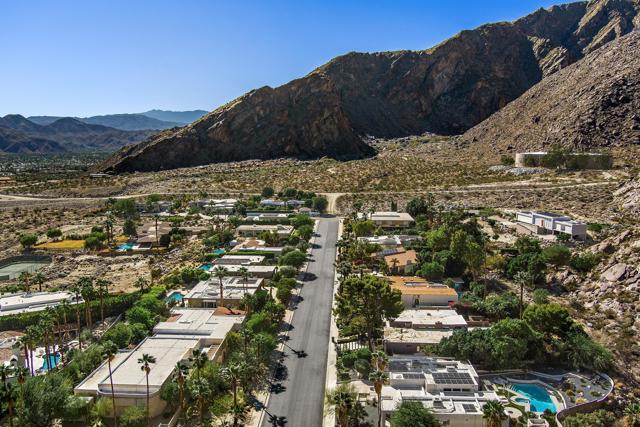 600 S La Mirada Road, Palm Springs CA: https://media.crmls.org/mediaz/94f95a75-f6a2-47eb-ad87-0d370f625887.jpg