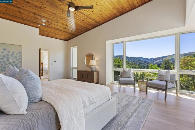 53 Tara Rd, Orinda CA: https://media.crmls.org/mediaz/94f9a6fc-0820-409a-91f2-3cee1460f1e5.jpg
