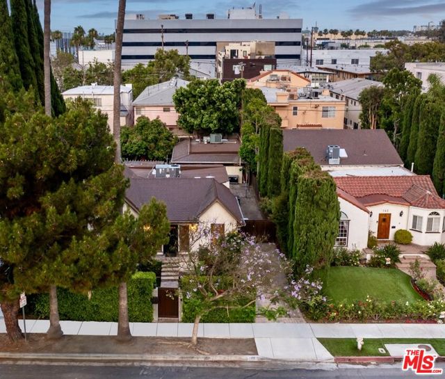 138 Edinburgh Avenue, Los Angeles, California 90048, 4 Bedrooms Bedrooms, ,3 BathroomsBathrooms,Single Family Residence,For Sale,Edinburgh,24408615