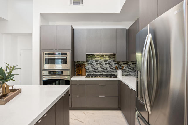562 Skylar Lane, Palm Springs CA: https://media.crmls.org/mediaz/94f9bcd4-ef6e-41c2-ba48-65d2cb6d46e7.jpg
