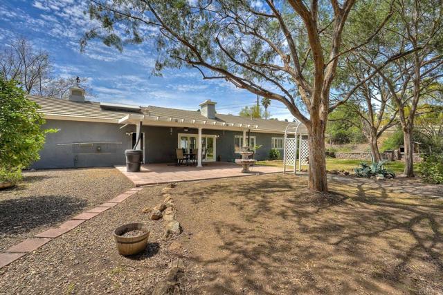 31503 Stardust Lane, Valley Center CA: https://media.crmls.org/mediaz/94faac02-fd1a-4614-bebe-2c6afef0abbe.jpg