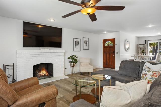 15576 Paseo Ajanta, San Diego CA: https://media.crmls.org/mediaz/94fb5809-ba9d-41f1-8823-dc228bed212a.jpg