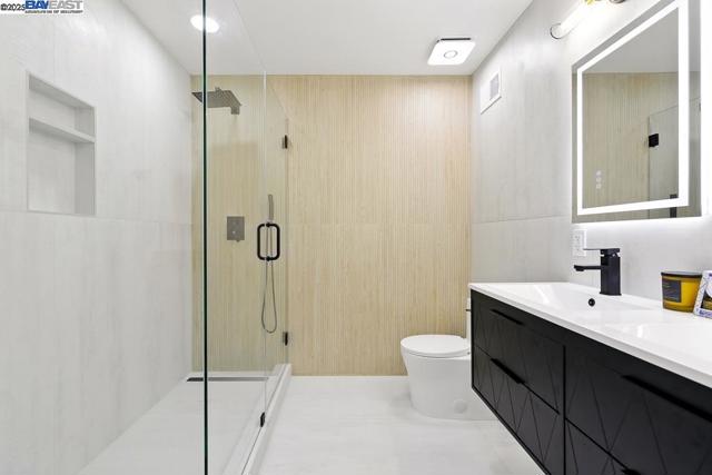 739 Aries Ln, Foster City CA: https://media.crmls.org/mediaz/94fba2f9-39aa-4b3d-b631-2a3b3143f646.jpg