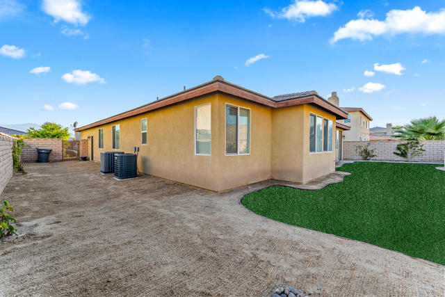 Image 36 of 42 For 80110 Montgomery Drive