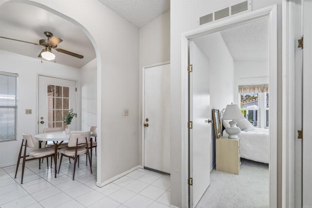 2010 W San Marcos Blvd #93, San Marcos CA: https://media.crmls.org/mediaz/94fc307d-031f-45dc-88f2-da9d891e8867.jpg