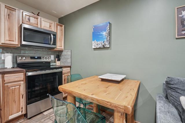 25750 Alderwood, Idyllwild CA: https://media.crmls.org/mediaz/94fcdc88-80c4-48b8-9321-622c6b3cfc59.jpg