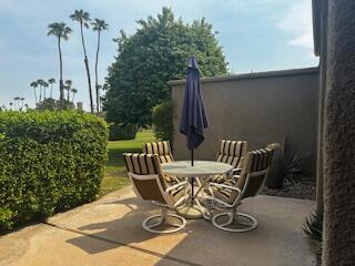 547 Desert West Drive, Rancho Mirage CA: https://media.crmls.org/mediaz/94fd6cc5-78e9-437d-86ec-a6061da13598.jpg
