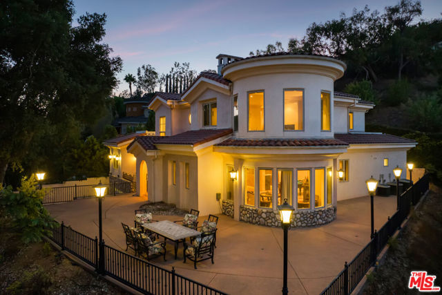 868 Braewood Court, South Pasadena CA: https://media.crmls.org/mediaz/94fdf5a2-73b0-44f9-ac98-50258742da9f.jpg