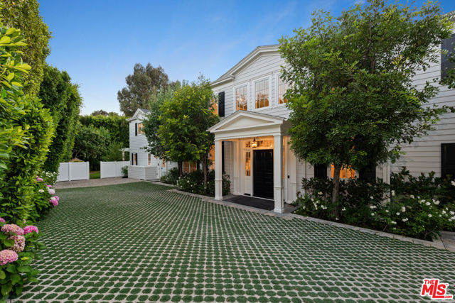 491 N Tigertail Road, Los Angeles CA: https://media.crmls.org/mediaz/94fe3c53-3d46-4a40-9ece-66fe8b9ad023.jpg