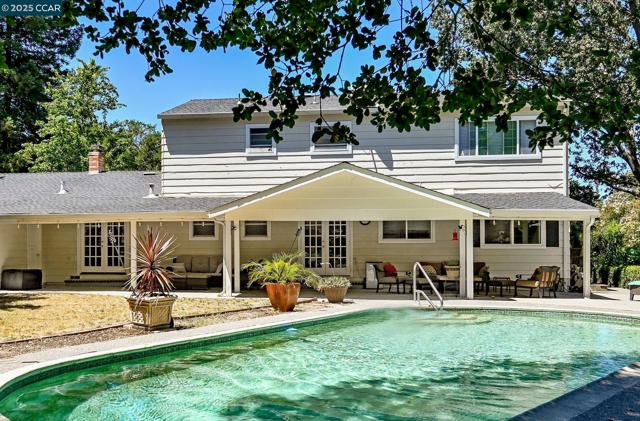 35 Alta Sierra Pl, Alamo CA: https://media.crmls.org/mediaz/94fe8c66-e2c5-443f-86c5-95410f9e3f2e.jpg