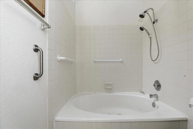 41521 Woodhaven Drive E, Palm Desert, CA 92211