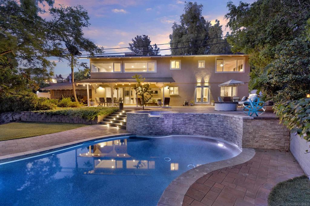 9399 Carmichael Dr