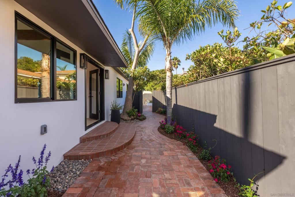 434 Bonair St - photo 11