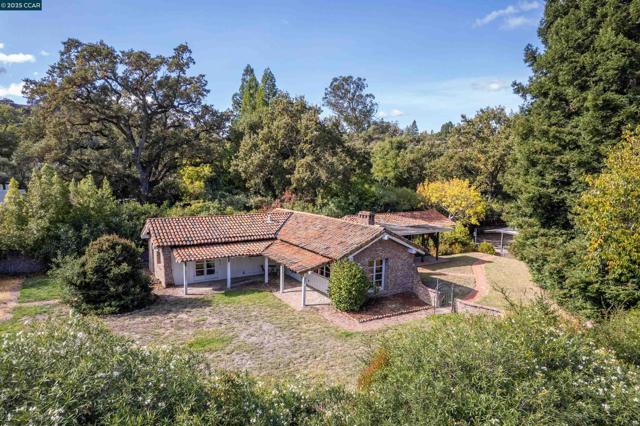 2339 Tice Valley Blvd, Walnut Creek CA: https://media.crmls.org/mediaz/94ffddbd-9b0a-4aba-94f9-bec0547f9665.jpg