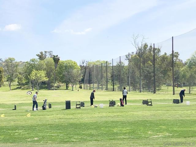 5330 Don Miguel Drive, Carlsbad CA: https://media.crmls.org/mediaz/9500d170-b47f-4173-a5a4-cb3bbf91b2c1.jpg