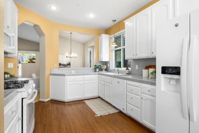 102 Spanish Bay Drive, Aptos CA: https://media.crmls.org/mediaz/95015209-1fbe-4e99-a1ff-1a96daad3d8b.jpg