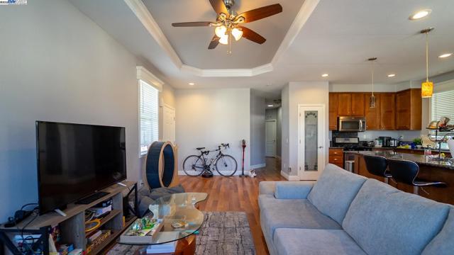 460 Pinefield, San Jose CA: https://media.crmls.org/mediaz/9501fc80-d963-46aa-b6c0-4e86942b4bc8.jpg