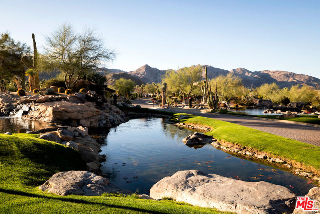 136 Netas Drive, Palm Desert CA: https://media.crmls.org/mediaz/9502bd05-d600-4c84-b5e0-f9e9dd335ad0.jpg