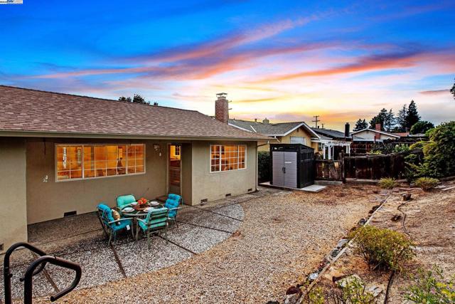 9140 Tangerine St, San Ramon CA: https://media.crmls.org/mediaz/9502c2b1-e9c1-4663-8770-187dc7a98301.jpg