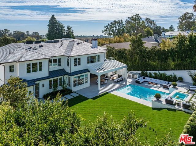 755 Napoli Drive, Pacific Palisades CA: https://media.crmls.org/mediaz/9502d3c4-02ed-4de8-82ba-bc7e56c7469e.jpg