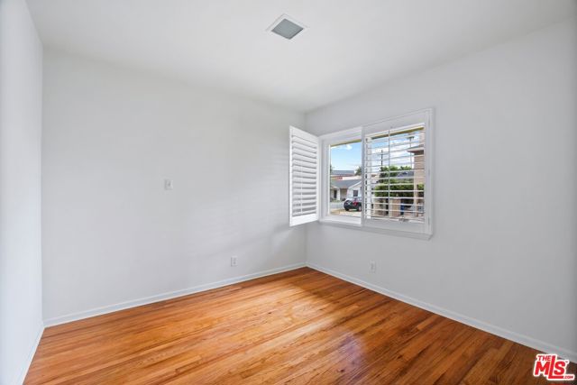 9620 Braddock Drive, Culver City CA: https://media.crmls.org/mediaz/950368af-0b07-446e-a869-9042c2d70014.jpg