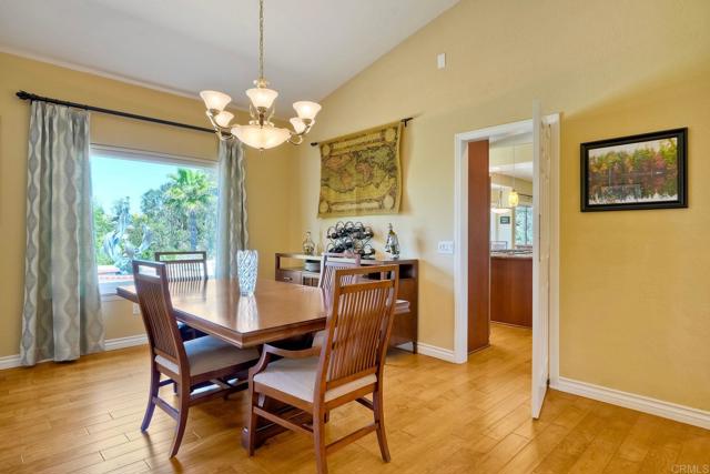 1336 Lupine Hills Drive, Vista CA: https://media.crmls.org/mediaz/9503b2f8-8271-4984-a645-e0130649f9ac.jpg